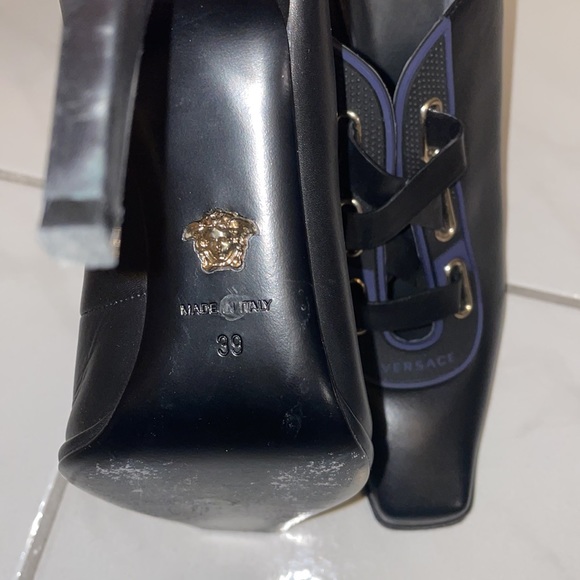 Versace ankle boot/heel - Picture 5 of 12